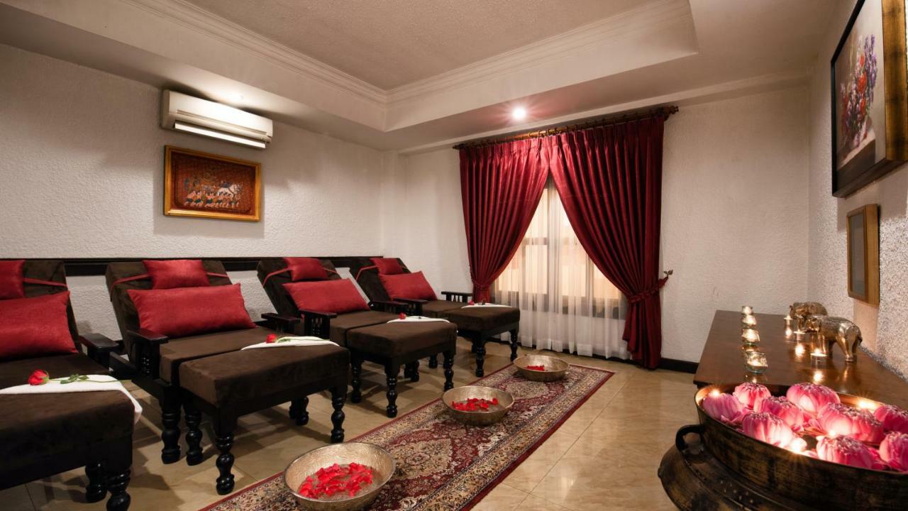 Mane Colonial Classic Siem Reap Bagian luar foto